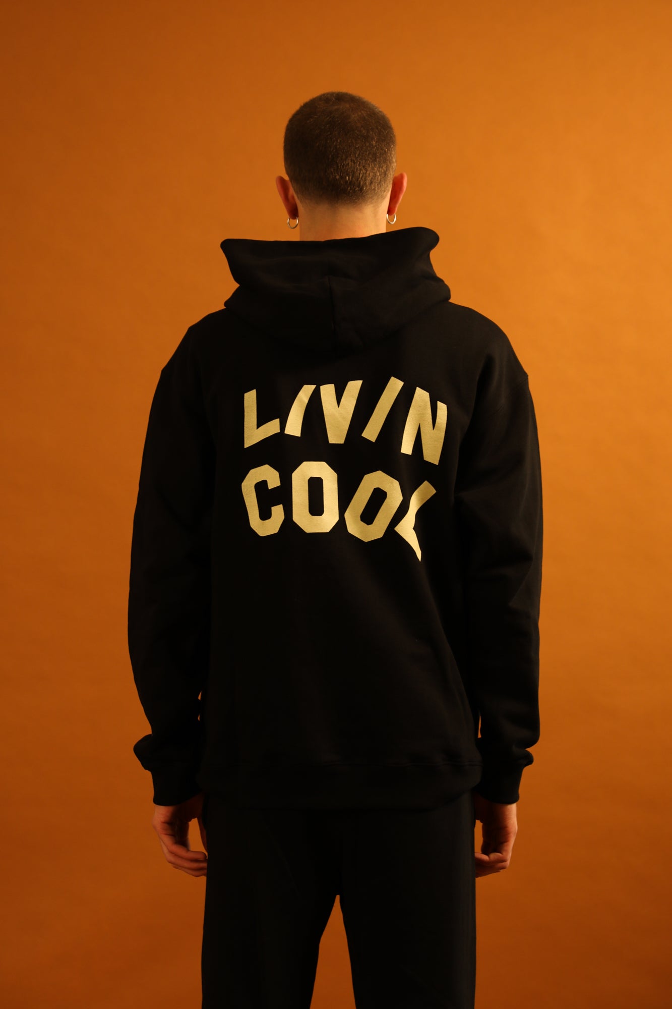 WAVY LOGO HOODIE BLACK