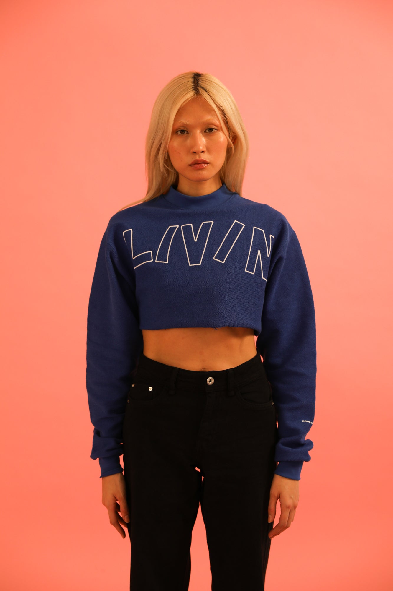 BIG WAVY LOGO CROP SWEATSHIRT BLUE