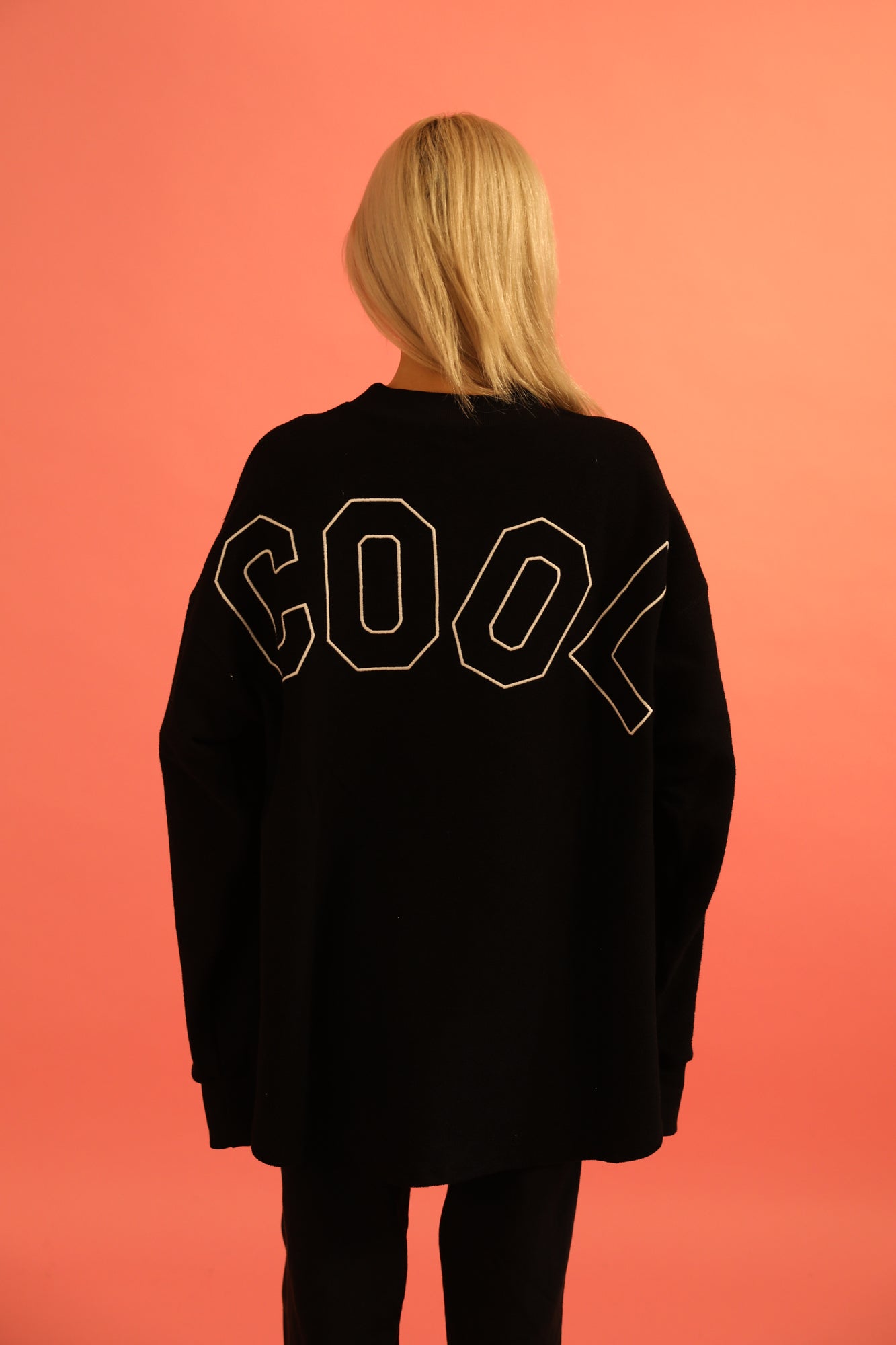 BIG WAVY LOGO SWEATSHIRT BLACK