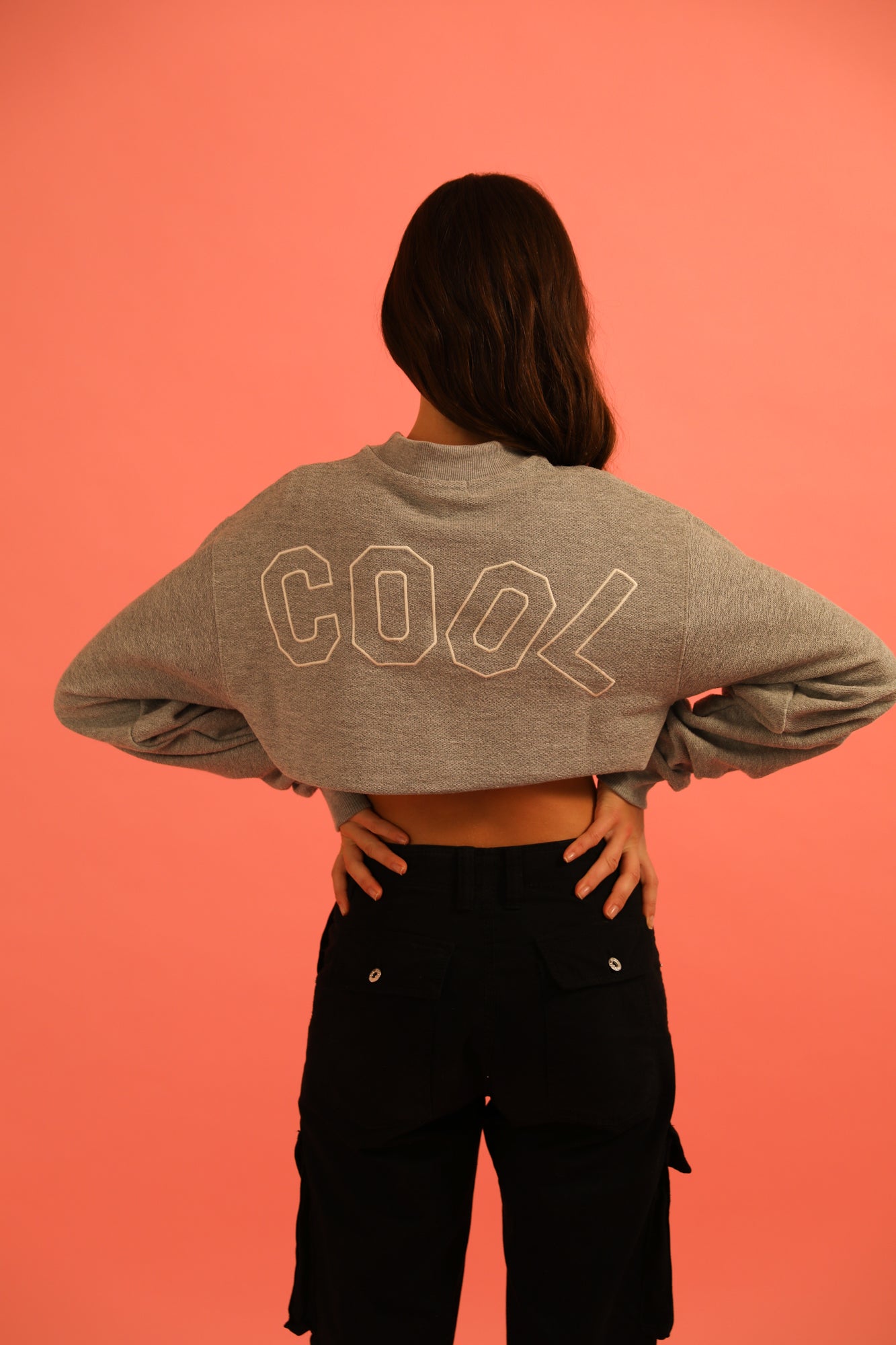 BIG WAVY LOGO CROP SWEATSHIRT HEATHER GREY