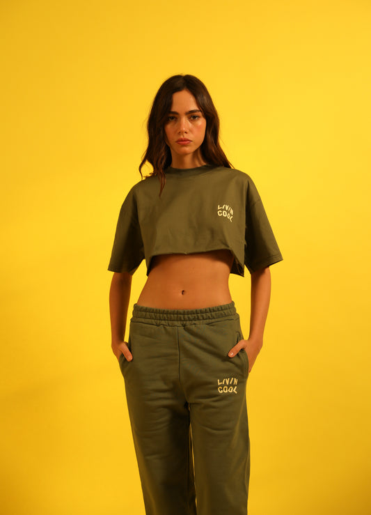 WAVY LOGO CROP TEE MILITARY GREEN