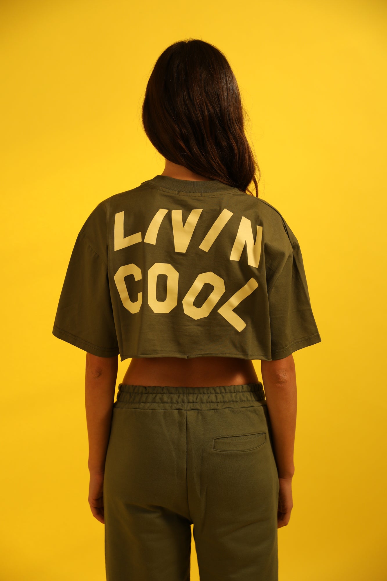 WAVY LOGO CROP TEE MILITARY GREEN