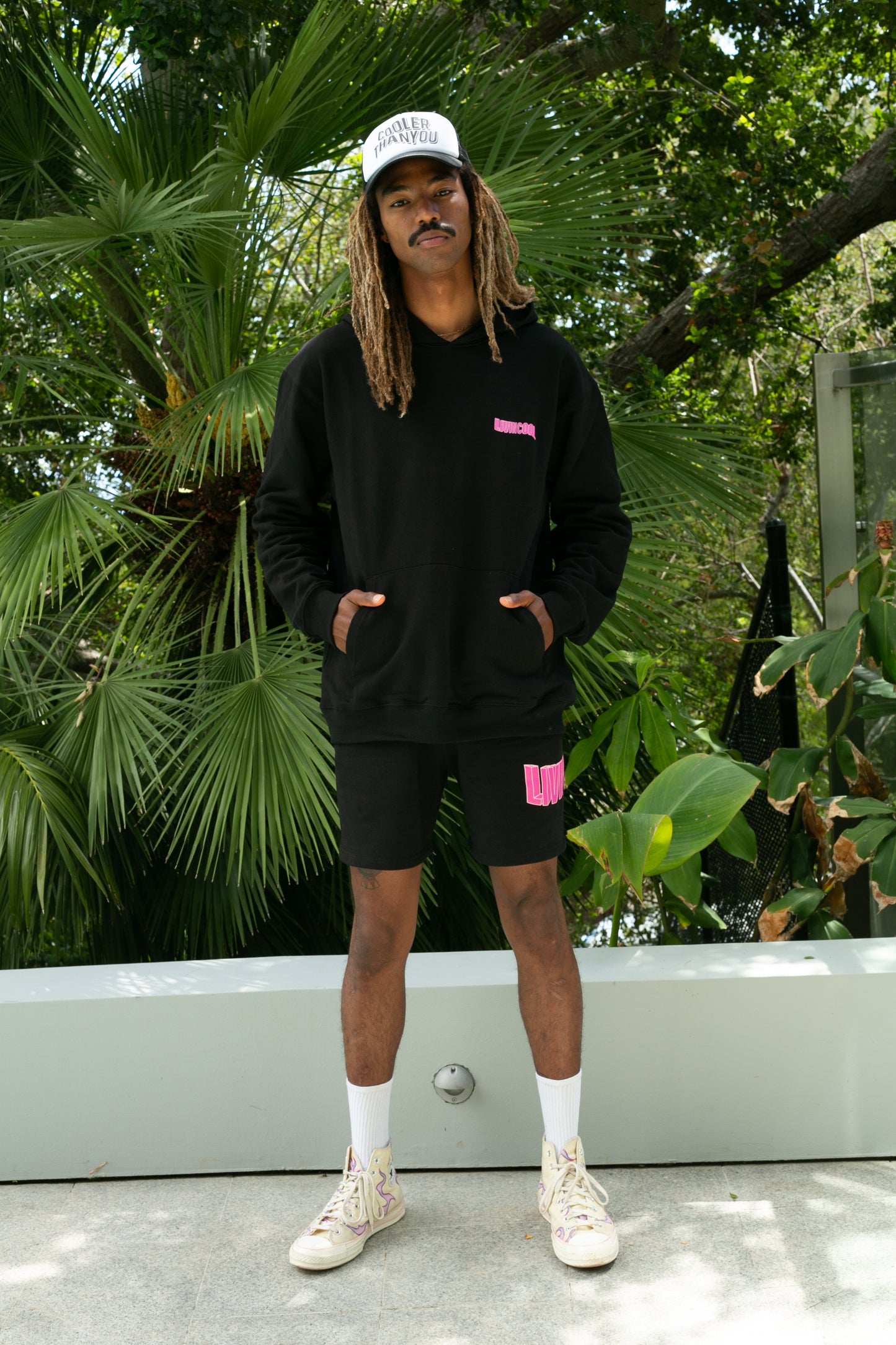 FLAMINGO HOODIE BLACK